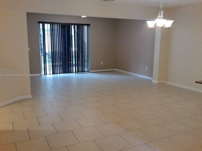 Foto del edificio - 12430 SW 50th St
