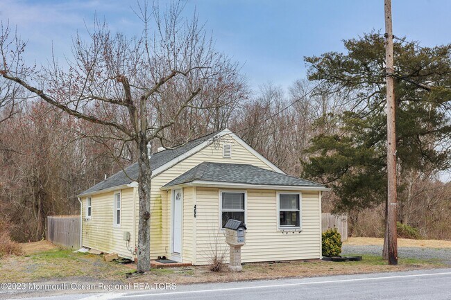 Building Photo - 466 Stagecoach Rd