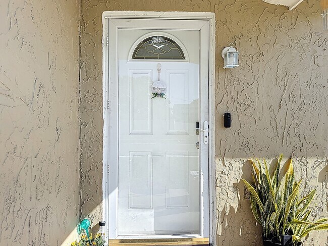 Foto del edificio - 5913 Appletree Rd
