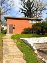 Building Photo - 940 Ferndale Pl
