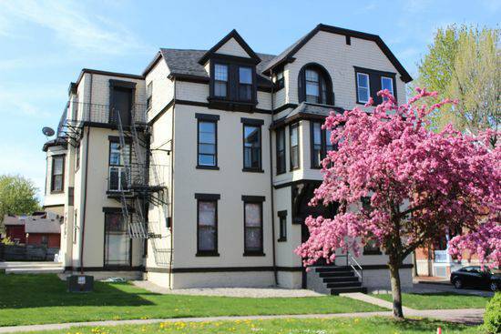 Building Photo - 95 Troup St
