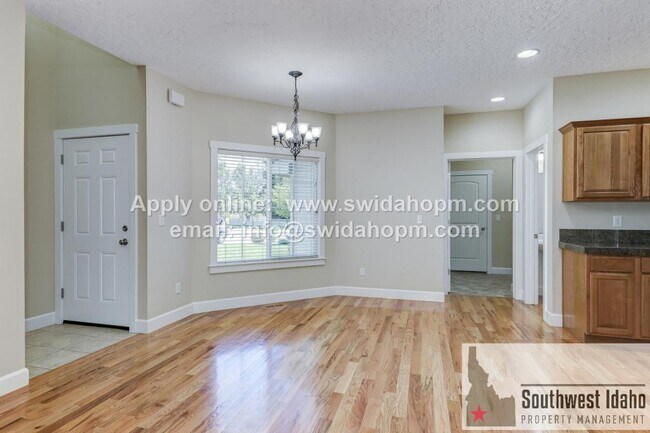 Building Photo - 4751 N Zachary Way