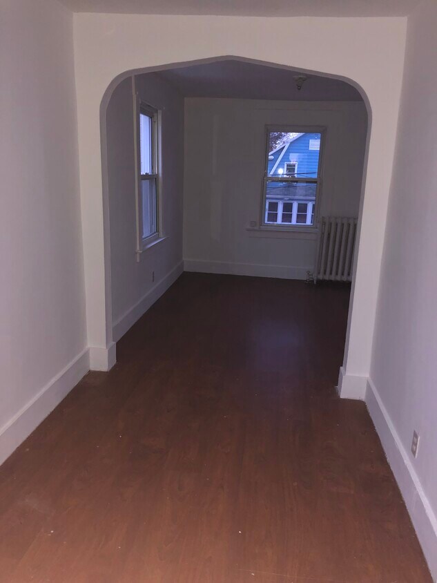 Primary Photo - 84 Marshall St