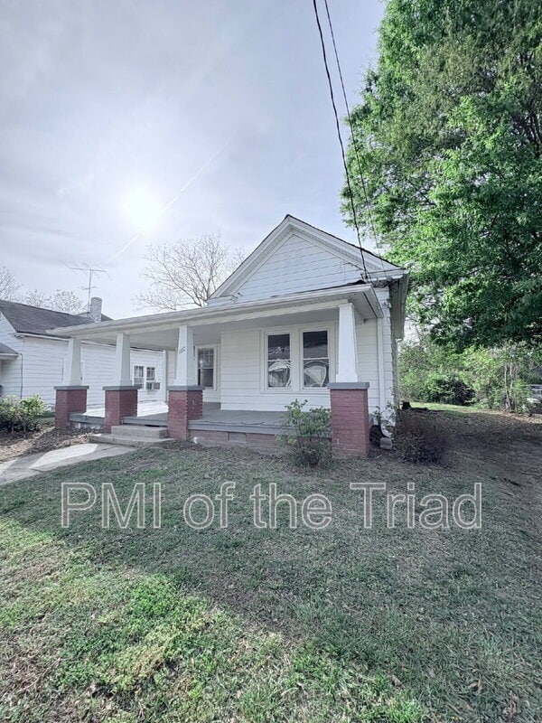 Building Photo - 1110 Adams St