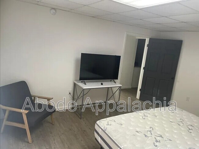 Foto del edificio - 126 Melvina Dr