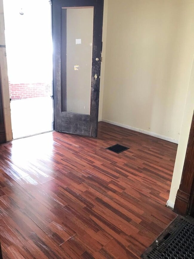 Building Photo - 245 W Church St