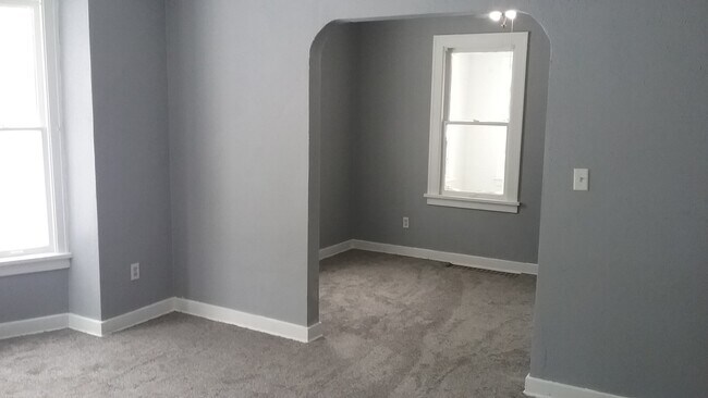 Building Photo - OPM 3rd St Duplex