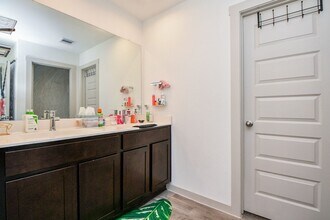 Building Photo - 8134 Sugar Cane Ln