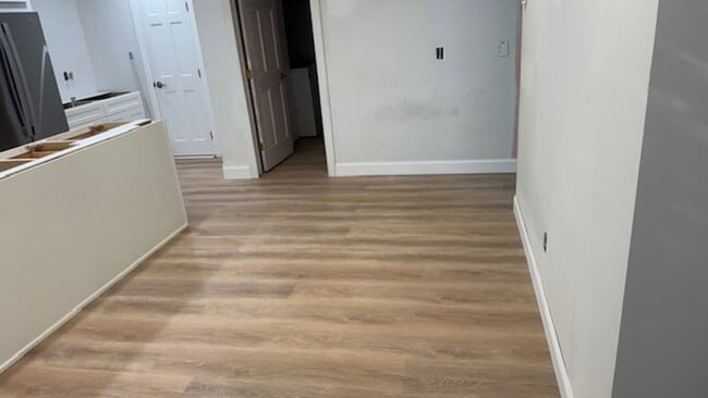 Building Photo - 19 Henning Dr