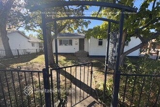 Building Photo - 285 N 10th Ave