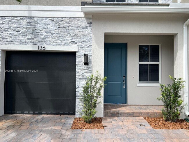 Foto del edificio - 136 SW 170th Ave