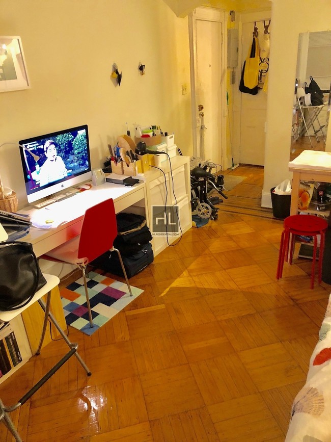 Building Photo - Studio / Prospect Heights / $1,750