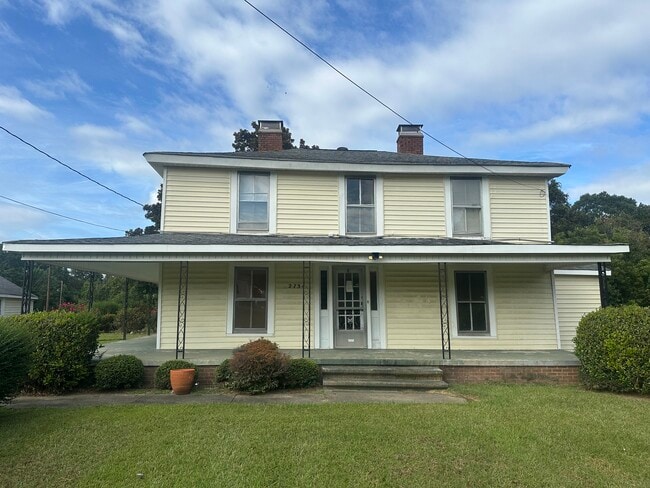 Foto del edificio - 2734 Green Level Church Rd