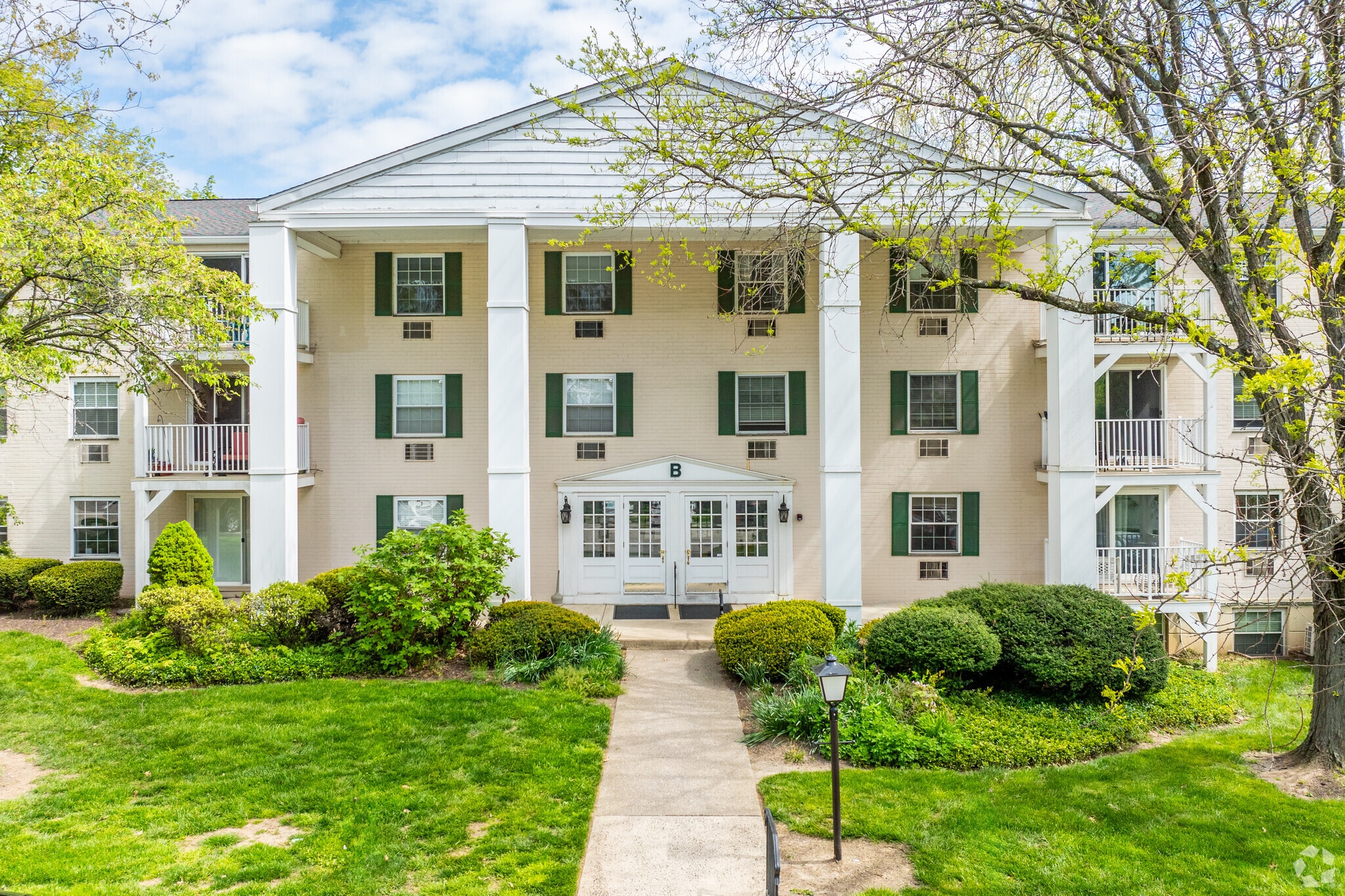 Lafayette Greene Condominium