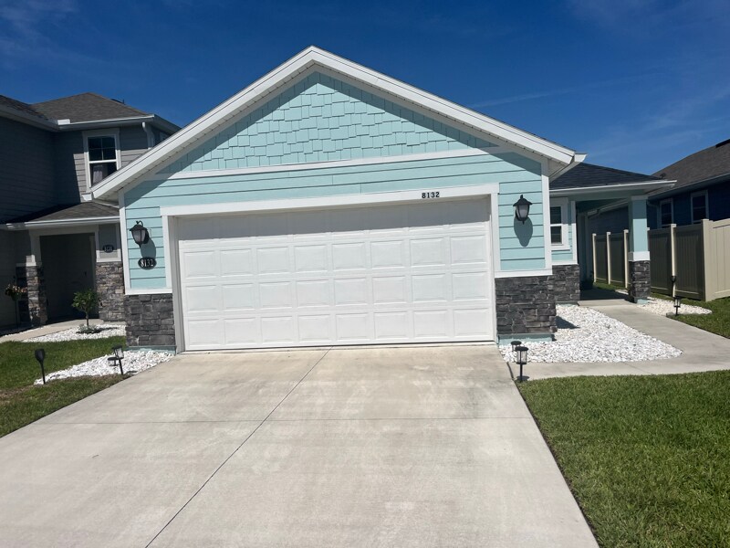 Foto principal - 8132 Windmill Way