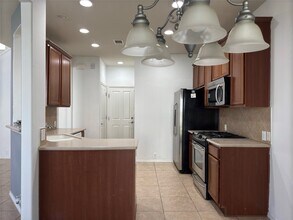 Building Photo - 13600 Breton Ridge St