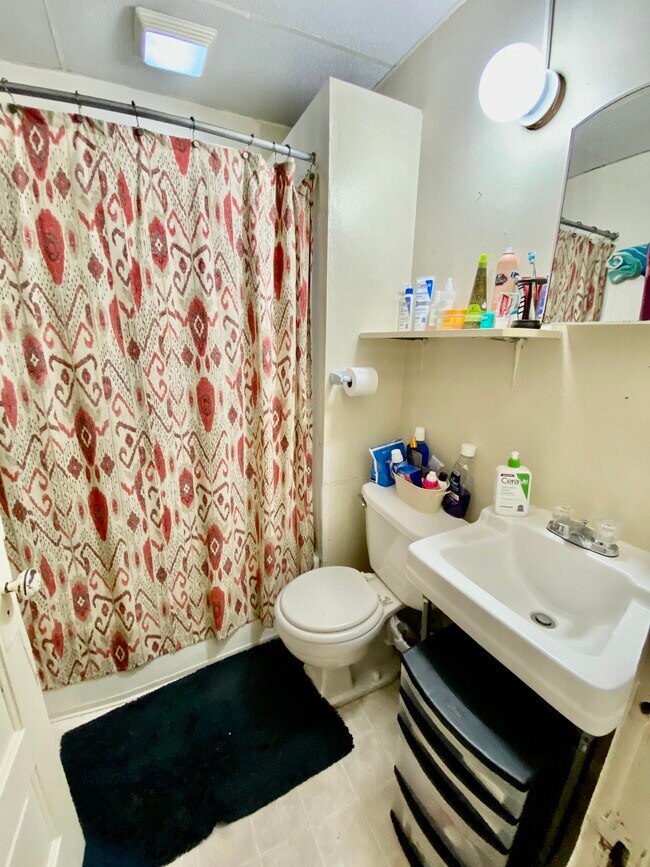 Foto del edificio - 127 Lorentz St