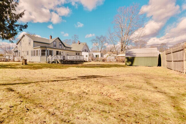 Building Photo - 178 Manning St