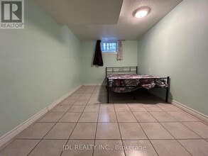 Building Photo - 62 Newlands Ave