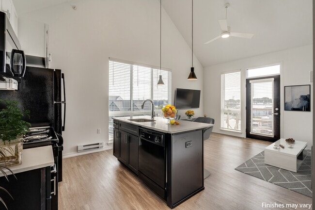 Building Photo - Uptown Square Apartments