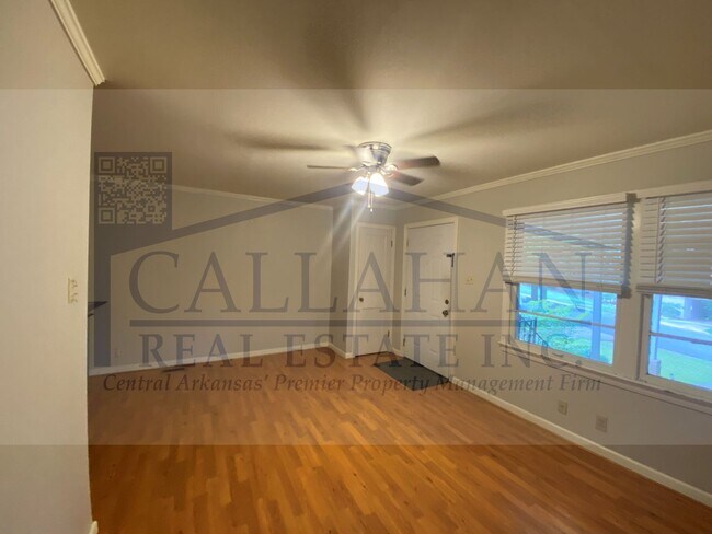 Building Photo - 2 Bedroom Duplex