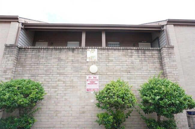 Foto del edificio - 8531 Sands Point Dr