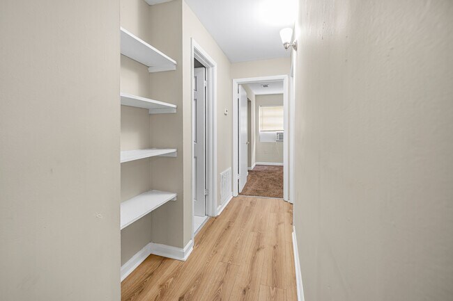 Foto del edificio - Palm Court Apartments