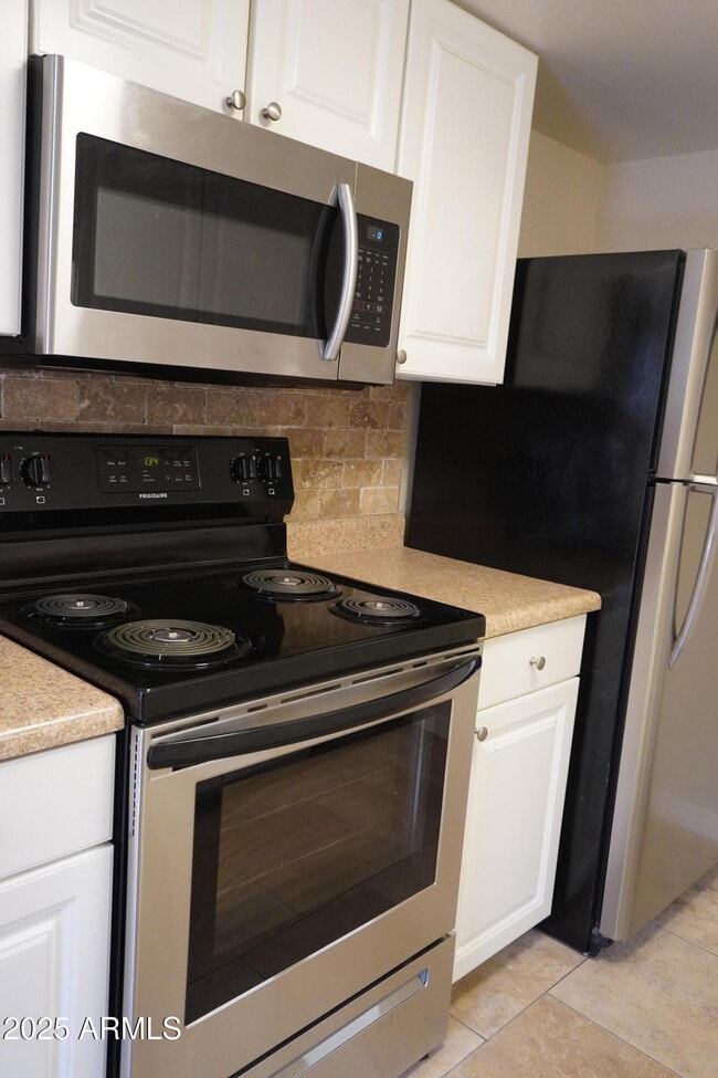 Building Photo - 1132 N 84th Pl