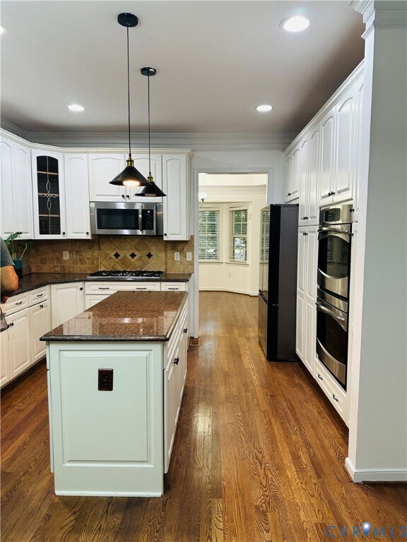 Foto del edificio - 11408 Maple Hill Pl