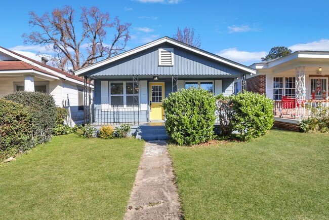 Foto del edificio - Adorable Home Located in Cann Park!