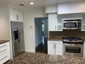 Foto del edificio - 6421 Lake Cir Dr