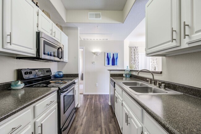 Foto del edificio - Tresa at Arrowhead Apartment Homes