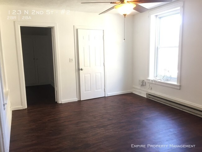 Foto del edificio - 123 N 2nd St