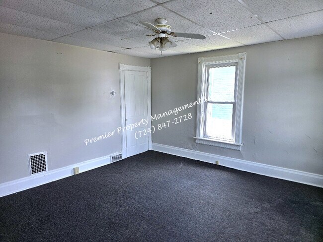 Building Photo - 219 13th St
