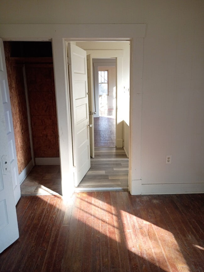 Building Photo - 3309 Richmond St