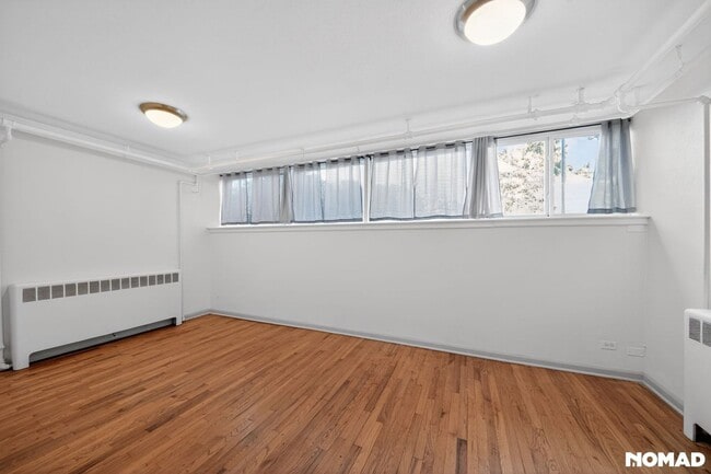 Building Photo - 4430 W 35th Ave