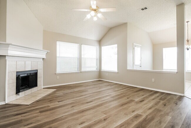 Building Photo - 8504 Rock Creek Dr