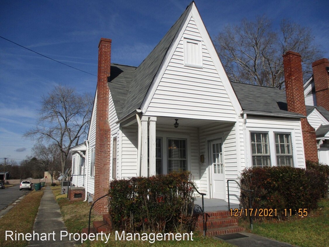 Primary Photo - 2 br, 1 bath House - 106 Academy St. Unit B