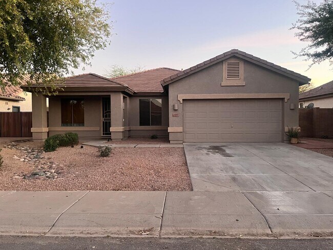 Building Photo - 3107 E Kingbird Pl