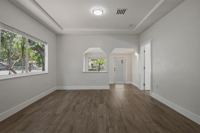 Foto del edificio - 12980 NE 10th Ave