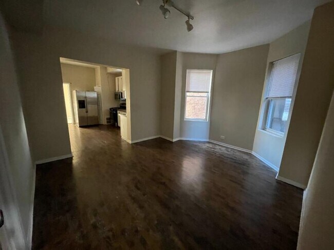 Foto del edificio - 2 bedroom in Chicago IL 60642