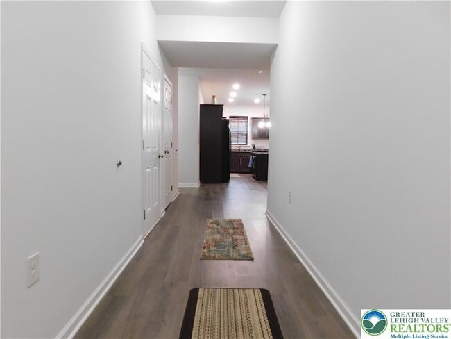 Foto del edificio - 1047 Cetronia Rd