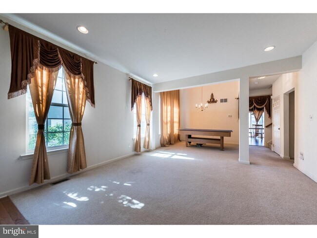Foto del edificio - 641 Sunderland Ave W