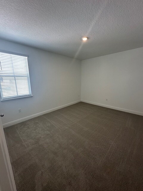 Foto del edificio - 13450 Laxness St