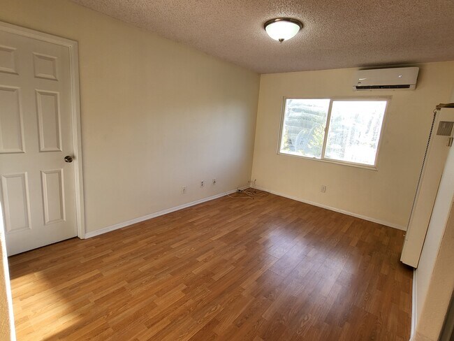 Foto del edificio - 13423 Olive Dr
