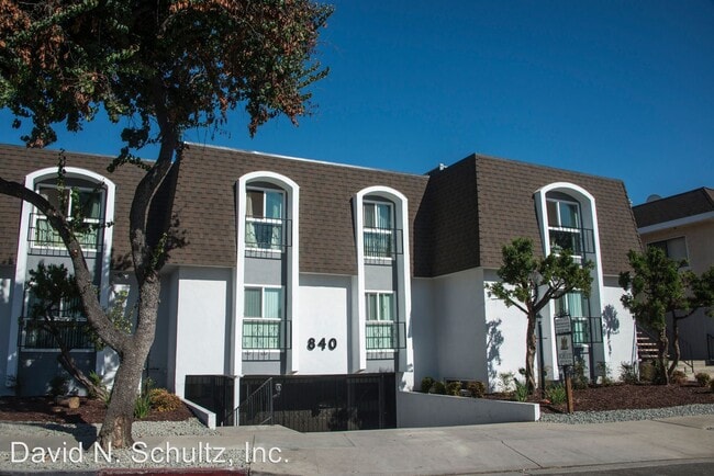 Building Photo - 840 Fischer St
