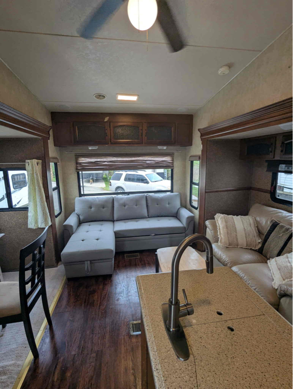 Foto principal - 2231 E Bayshore Dr