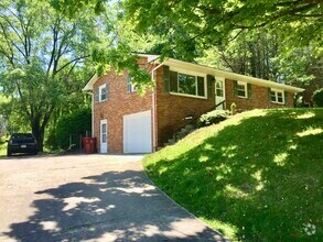 Building Photo - 507 N Gilmer Park