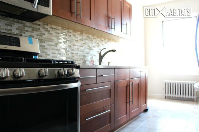 Building Photo - 5911 Queens Blvd