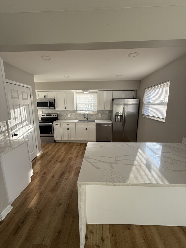 Photo - 1154 W 37th St House